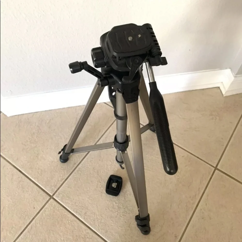 MX 2000 Camera Tripod Full Size 61”